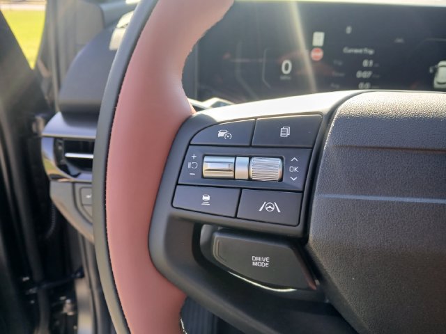 New 2026 Kia Sportage SX FWD image 33