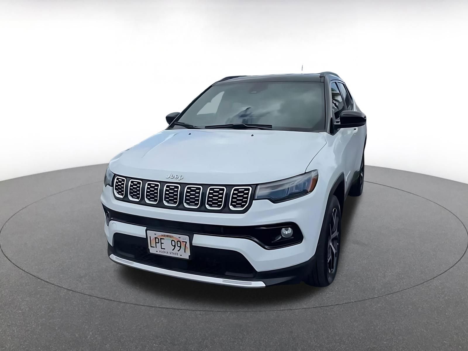 Used 2025 Jeep Compass Limited image 4