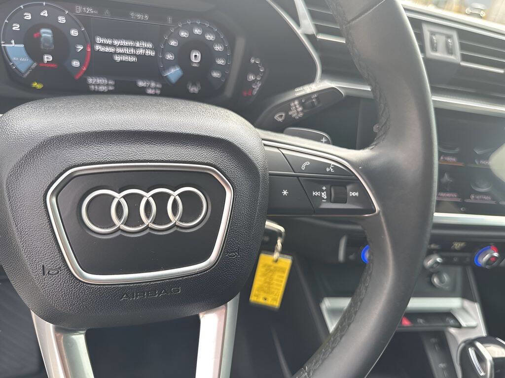 Used 2025 Audi Q3 2.0T Premium image 26