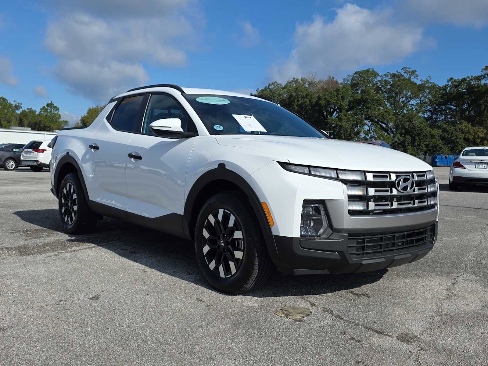 Used 2025 Hyundai Santa Cruz SEL image 2