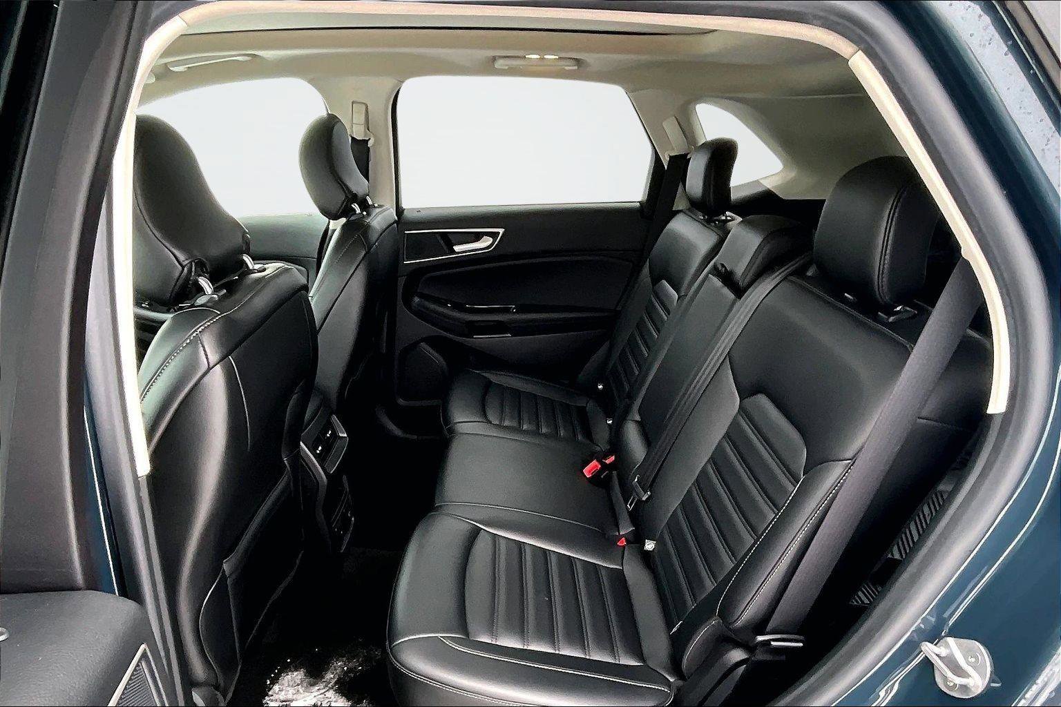 Used 2019 Ford Edge SEL w/ Equipment Group 201A image 17