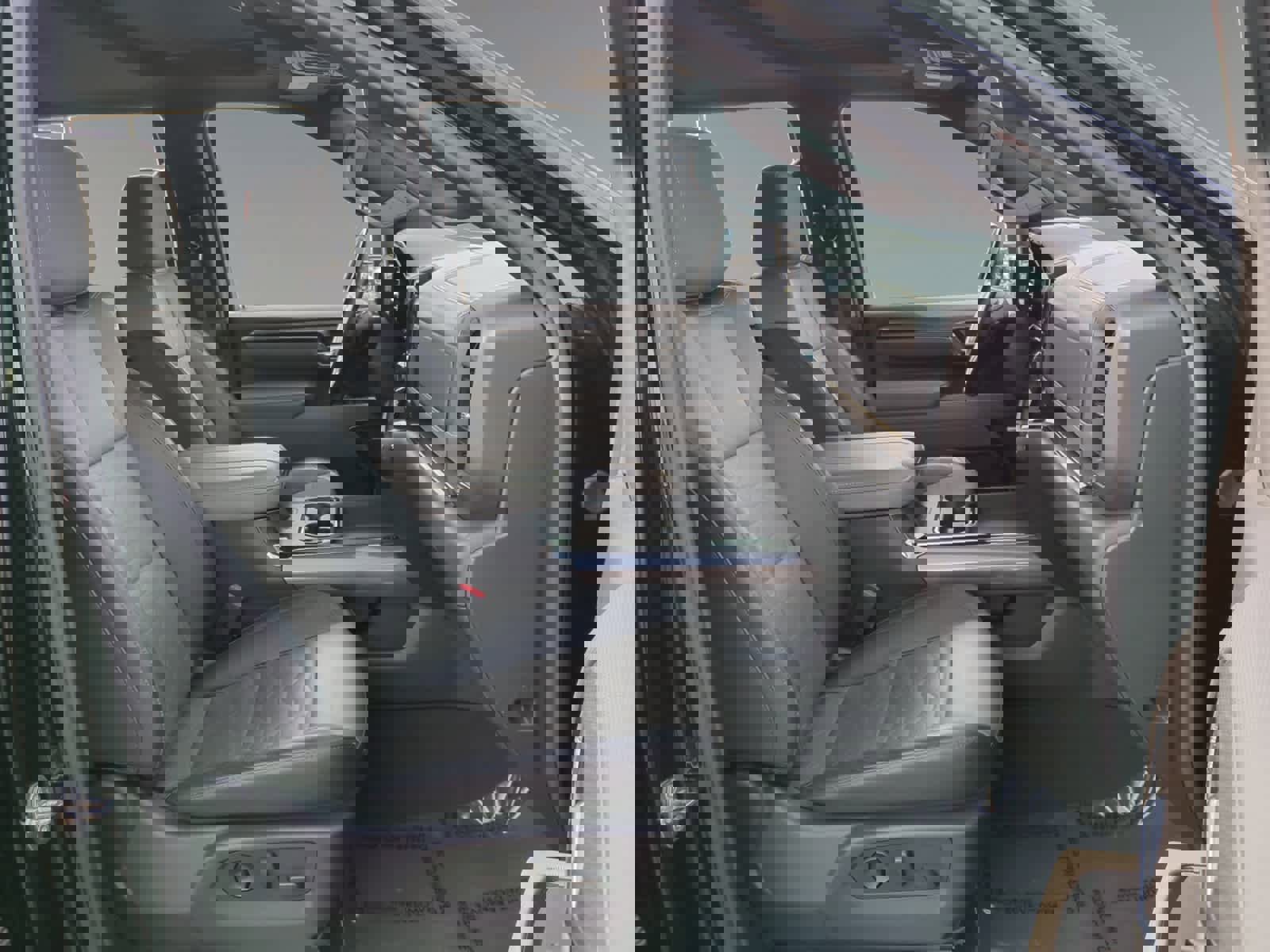 Used 2024 Chevrolet Silverado 2500 ZR2 image 15