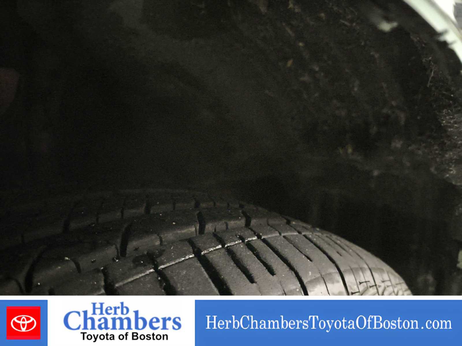 Used 2023 Toyota Sienna Platinum AWD/4WD image 12
