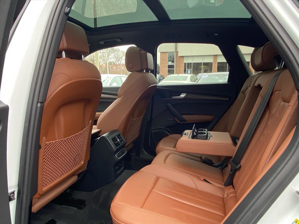Used 2024 Audi Q5 e Premium Plus w/ Premium Plus Package image 21