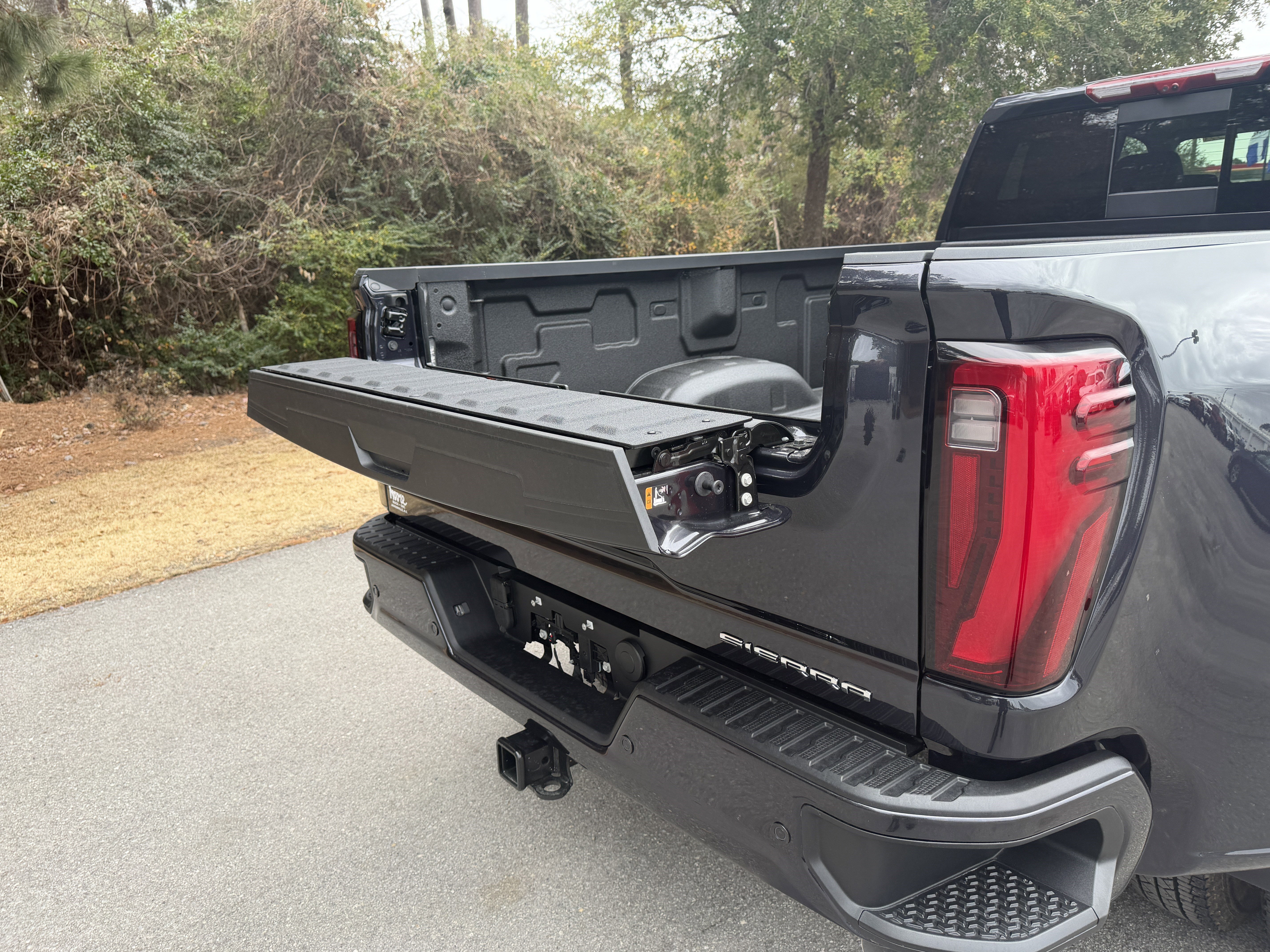 New 2026 GMC Sierra 3500 Denali w/ Denali Reserve Package AWD/4WD image 12