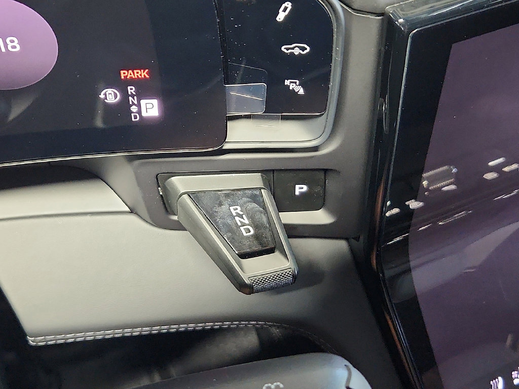 New 2026 Porsche Cayenne Electric AWD/4WD image 15