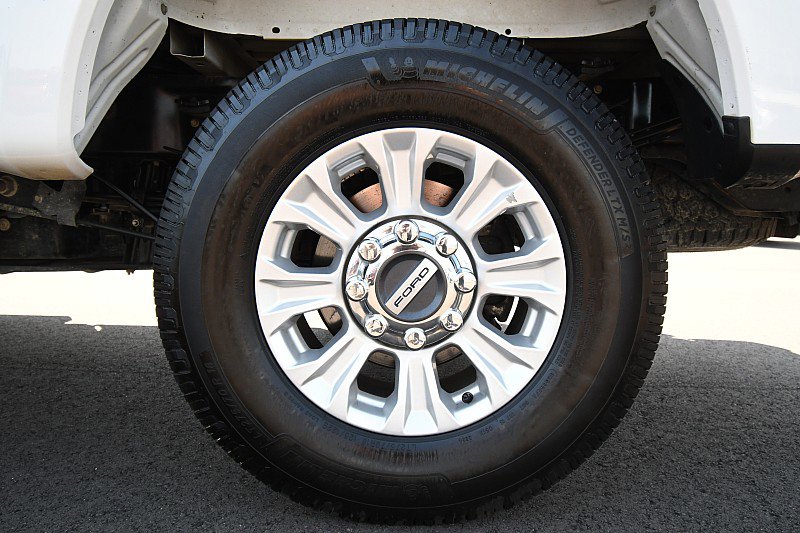 Used 2022 Ford F350 XLT w/ FX4 Off-Road Package AWD/4WD image 26