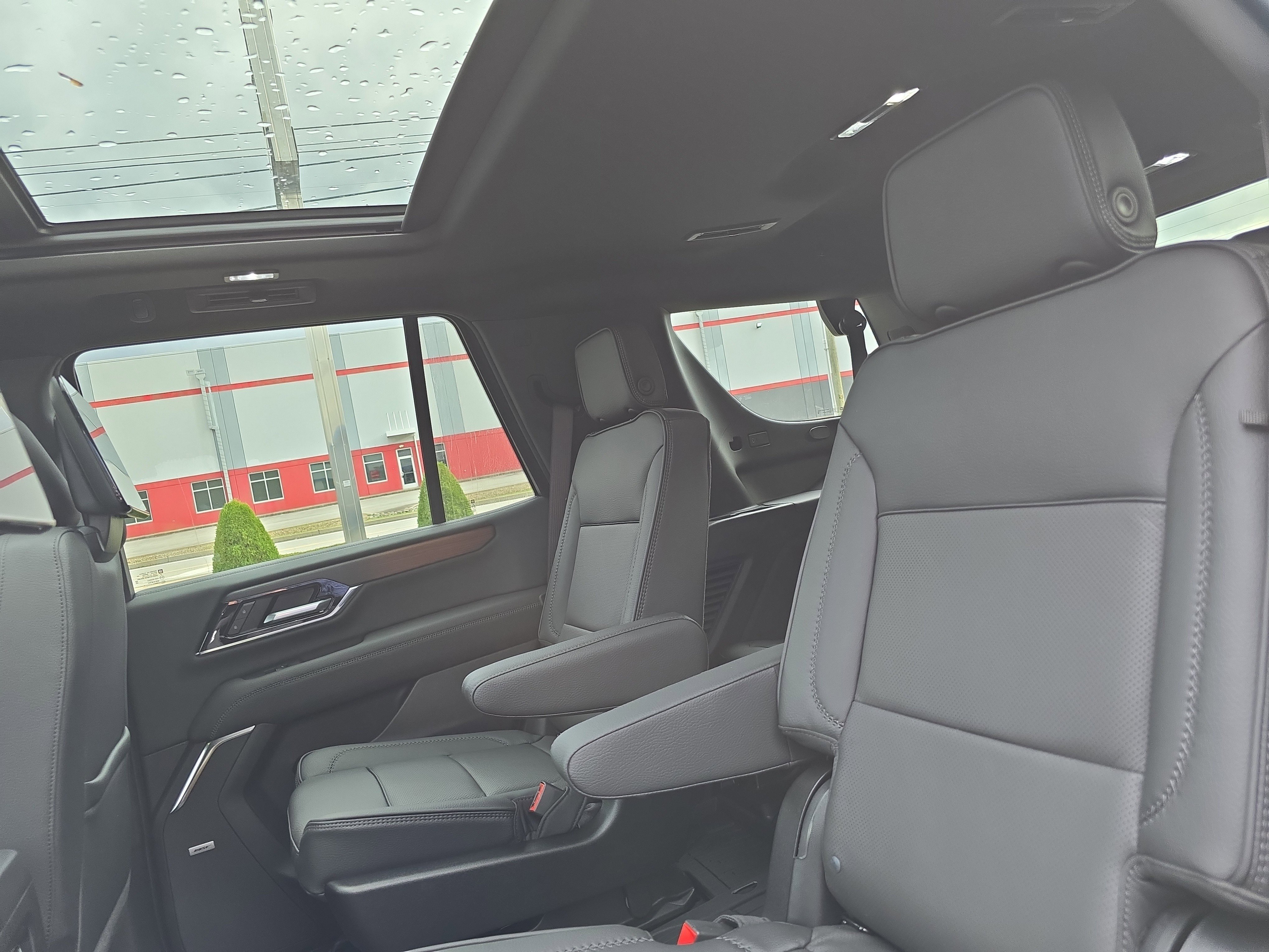New 2026 GMC Yukon Denali w/ Denali Reserve Package image 15