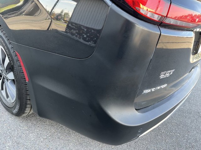 Used 2023 Chrysler Pacifica Limited image 8