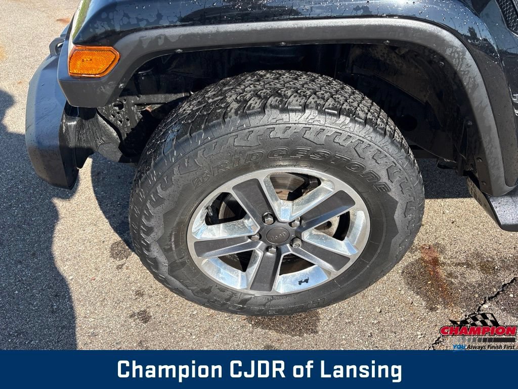 Used 2021 Jeep Wrangler Unlimited Sahara w/ Uconnect 4C Nav & Sound Group AWD/4WD image 32