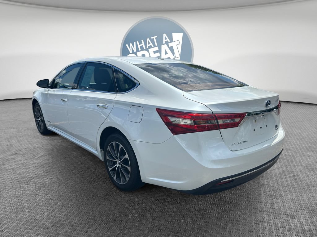 Used 2018 Toyota Avalon XLE Premium w/ Carpet Mat Package FWD image 6