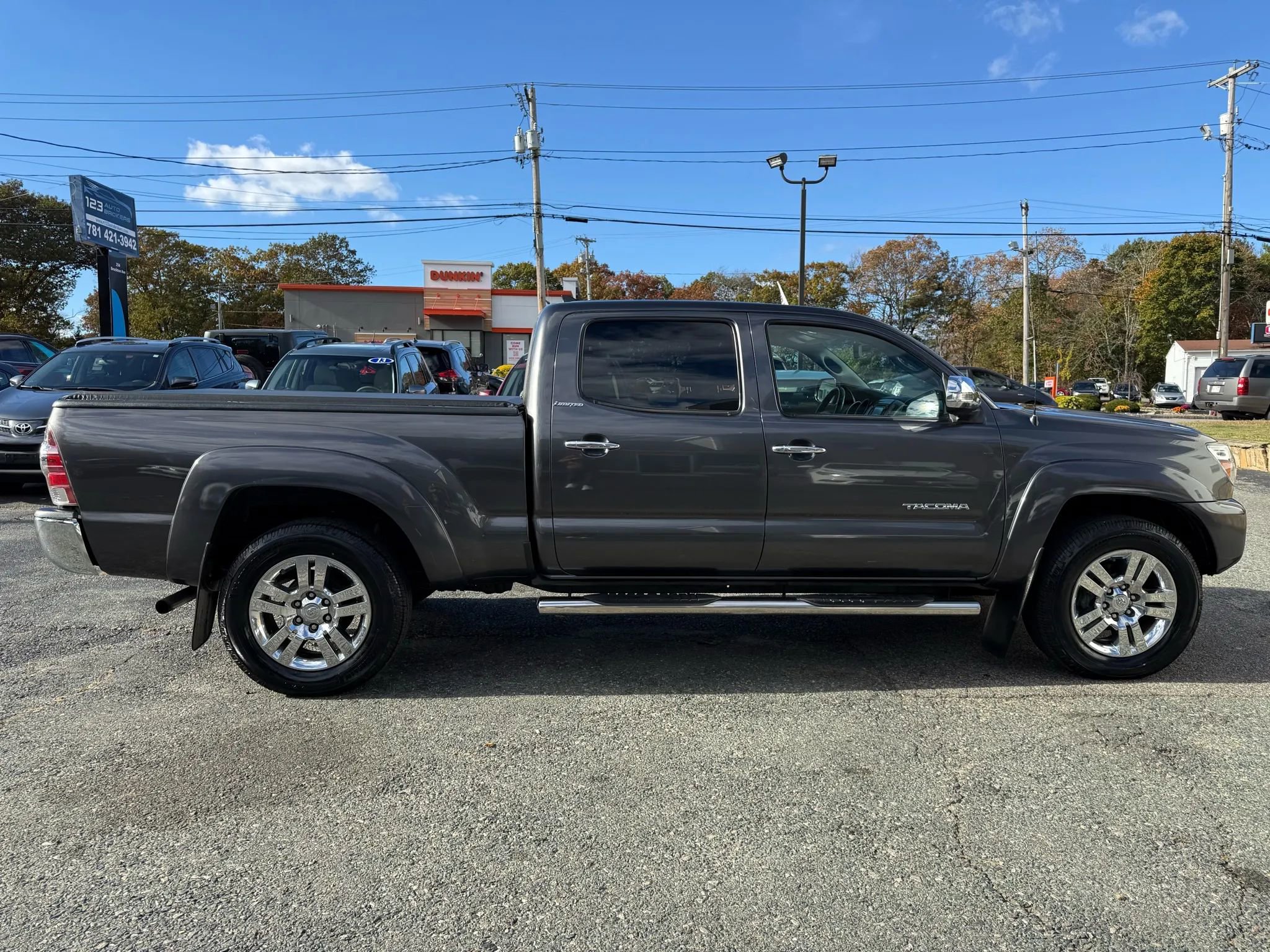 Used 2014 Toyota Tacoma 4x4 Double Cab w/ Limited Package image 8