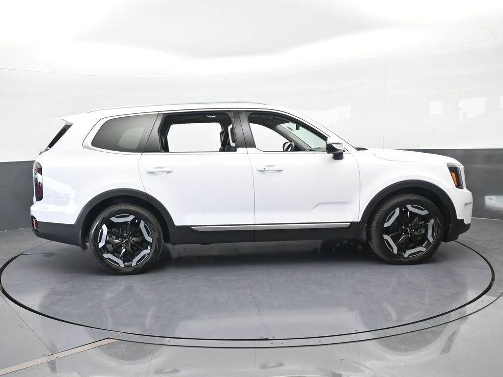 Used 2023 Kia Telluride EX image 7