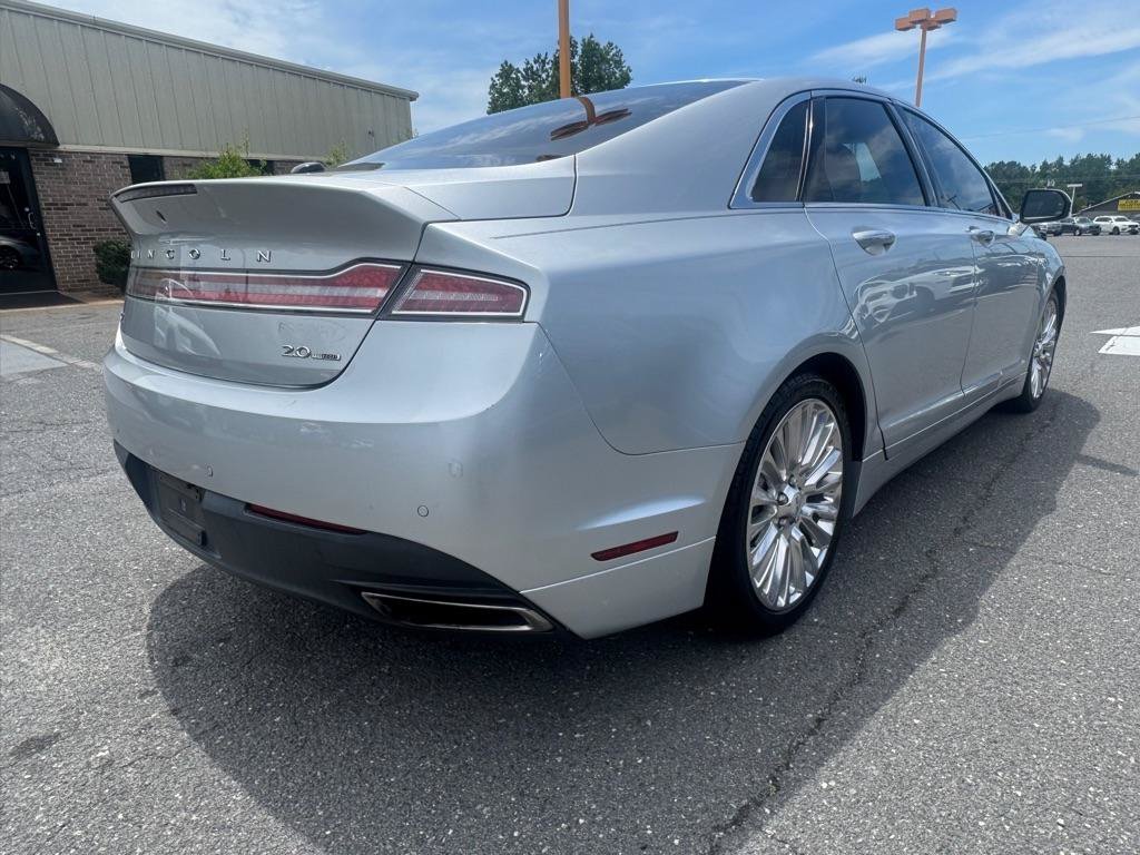 Used 2013 Lincoln MKZ FWD image 5