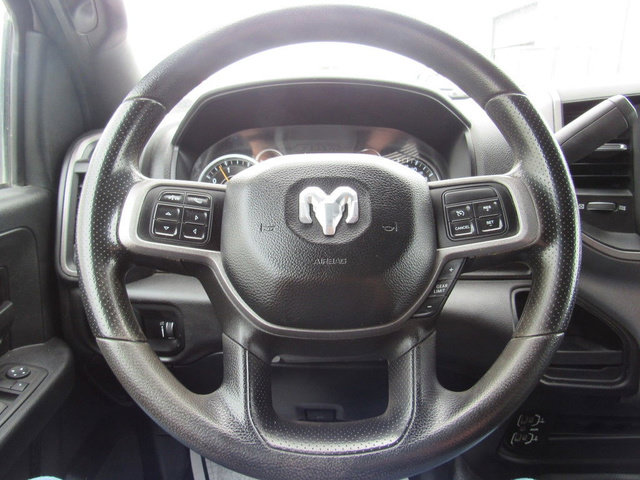 Used 2022 RAM 3500 Tradesman w/ Chrome Appearance Group AWD/4WD image 38