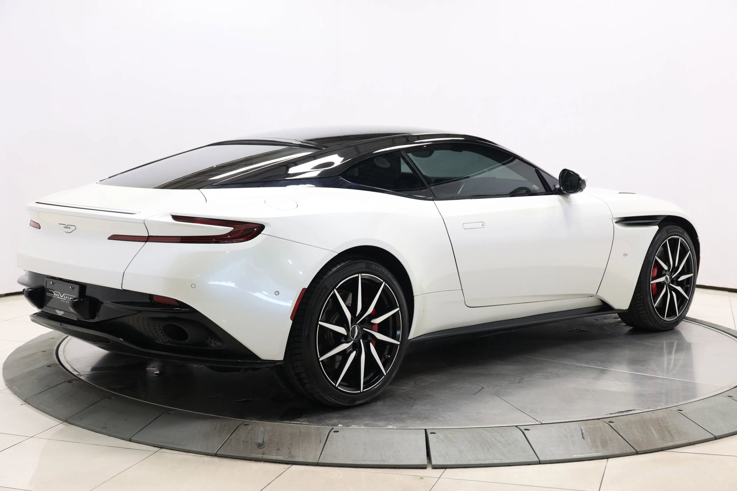 Used 2017 Aston Martin DB11 V12 image 67