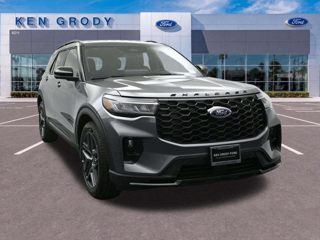 New 2026 Ford Explorer ST-Line w/ ST-Line Street Pack