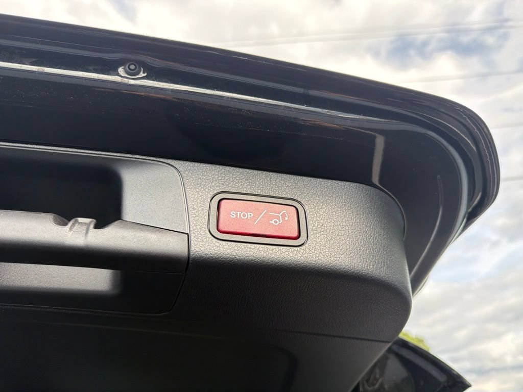 Used 2026 Mercedes-Benz GLB 250 4MATIC image 22