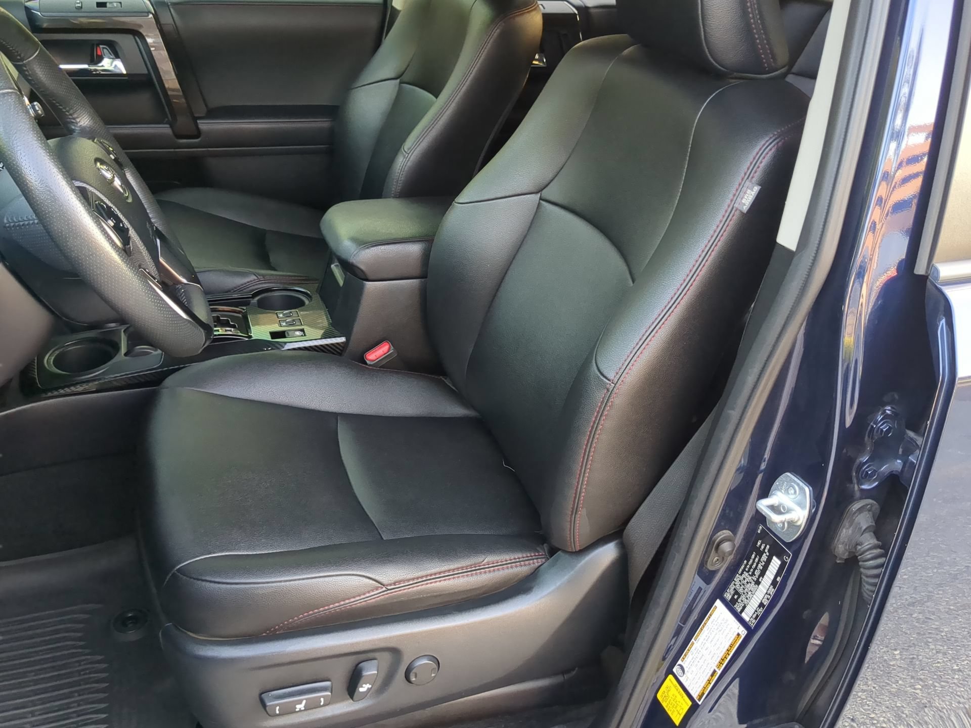 Used 2020 Toyota 4Runner Venture w/ Moonroof Package AWD/4WD image 56