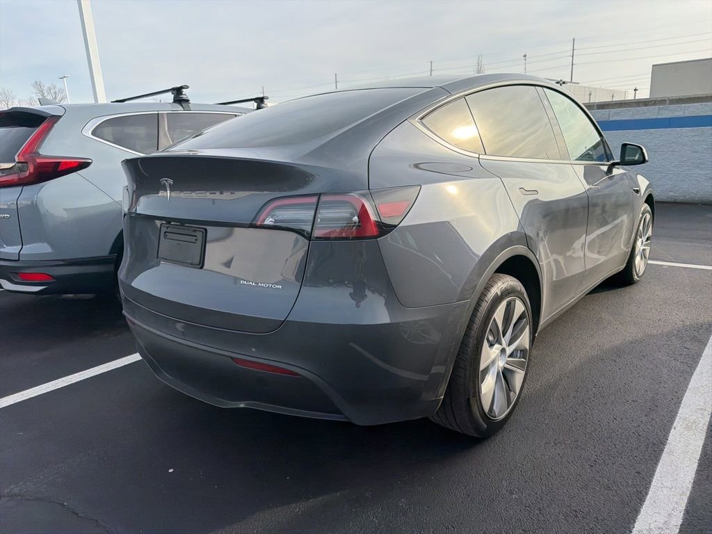 Used 2023 Tesla Model Y Long Range image 3
