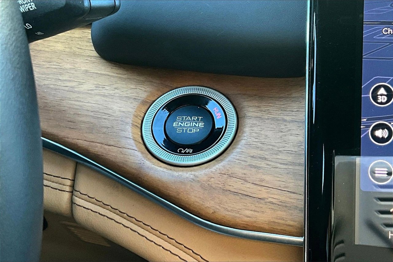 Certified 2023 Jeep Grand Cherokee L Summit image 28