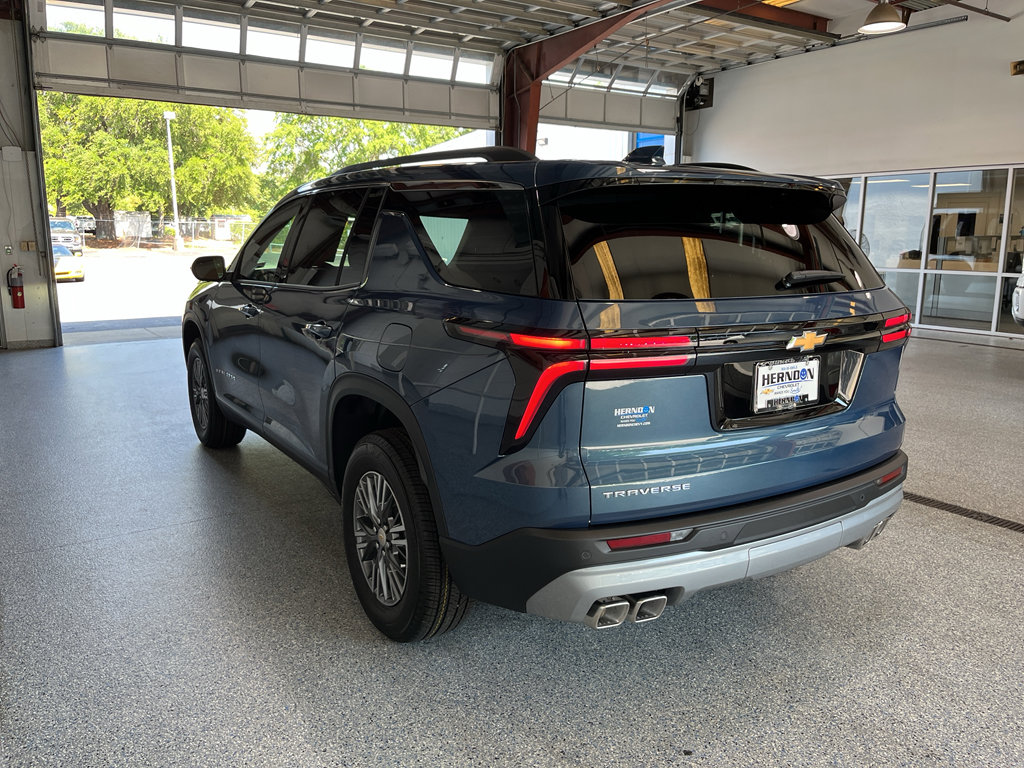 New 2026 Chevrolet Traverse LT FWD image 6