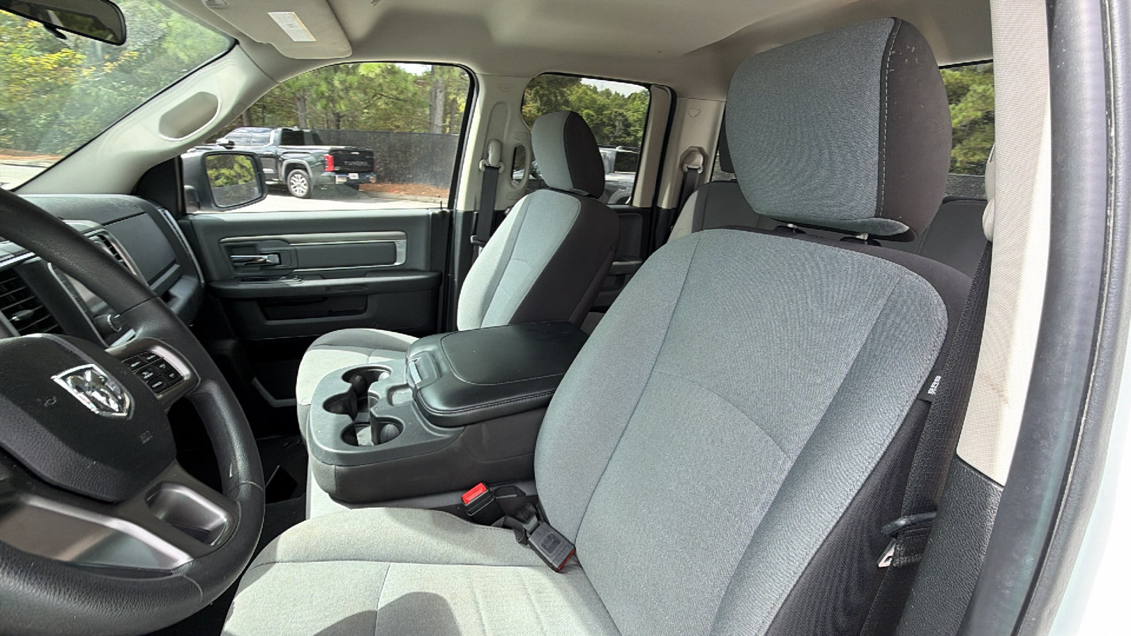 Used 2024 RAM 1500 Classic SLT AWD/4WD image 16