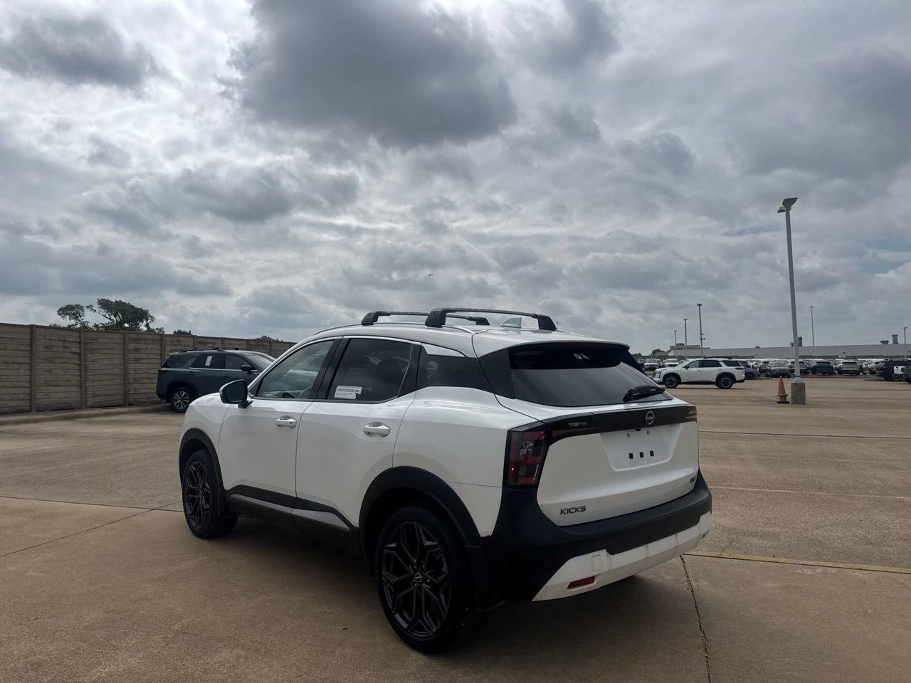 Certified 2025 Nissan Kicks SR FWD image 16