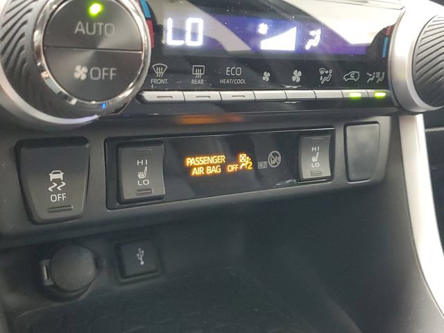 Used 2022 Toyota RAV4 XSE AWD/4WD image 26