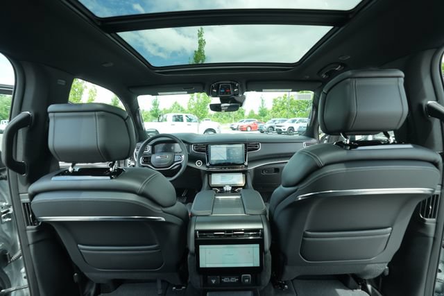 New 2026 Jeep Grand Wagoneer Summit AWD/4WD image 25