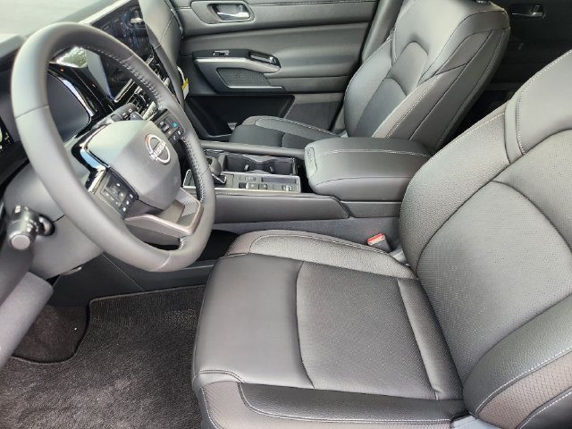 New 2026 Nissan Pathfinder SL FWD image 12