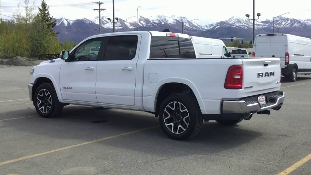 Certified 2025 RAM 1500 Laramie AWD/4WD image 6