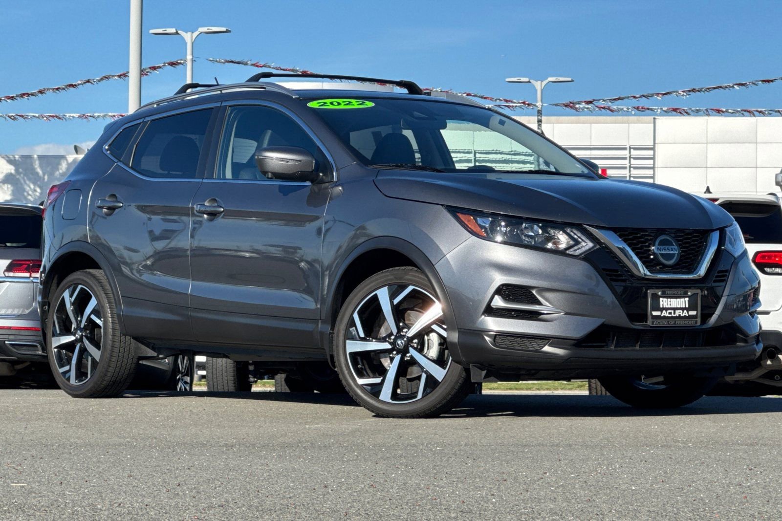 Used 2022 Nissan Rogue Sport SL image 2