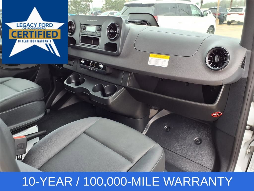 Used 2025 Mercedes-Benz Sprinter 2500 image 28
