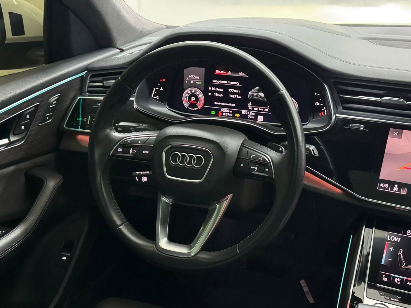 Used 2019 Audi Q8 Prestige w/ Luxury Package AWD/4WD image 14