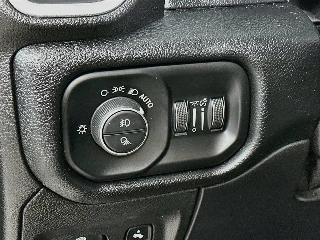 Certified 2019 RAM 1500 Big Horn AWD/4WD image 16