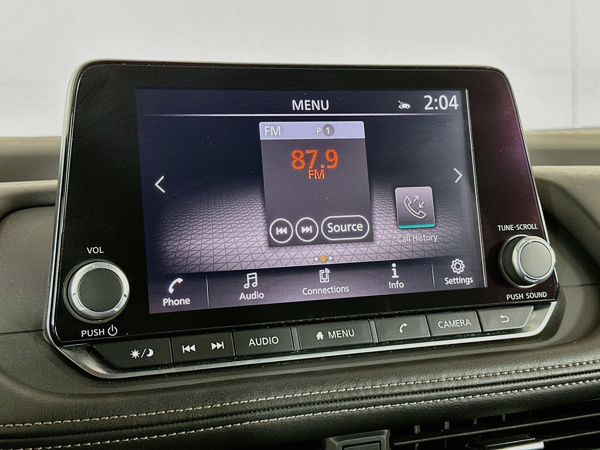 Used 2025 Nissan Rogue SV AWD/4WD image 21