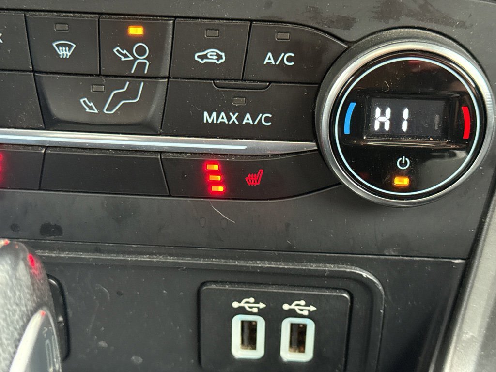 Used 2018 Ford EcoSport SE w/ SE Convenience Package image 22