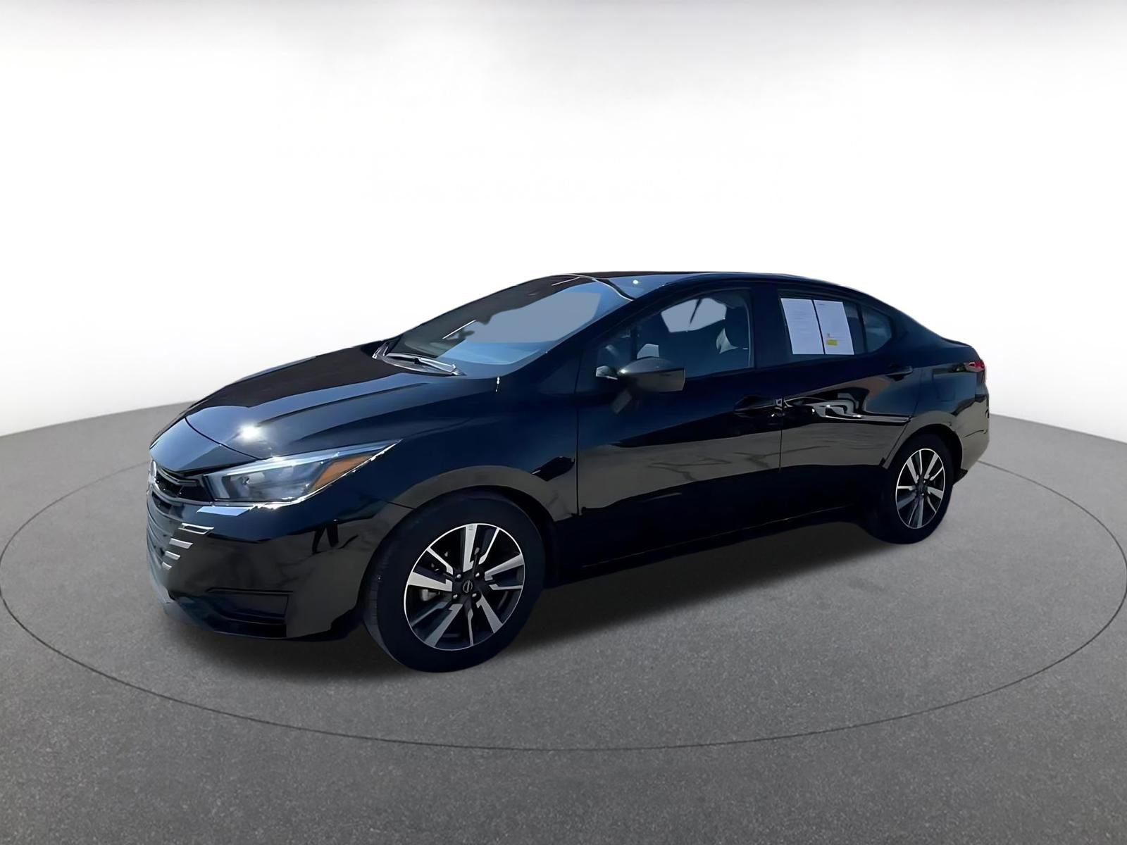 Used 2025 Nissan Versa SV image 8