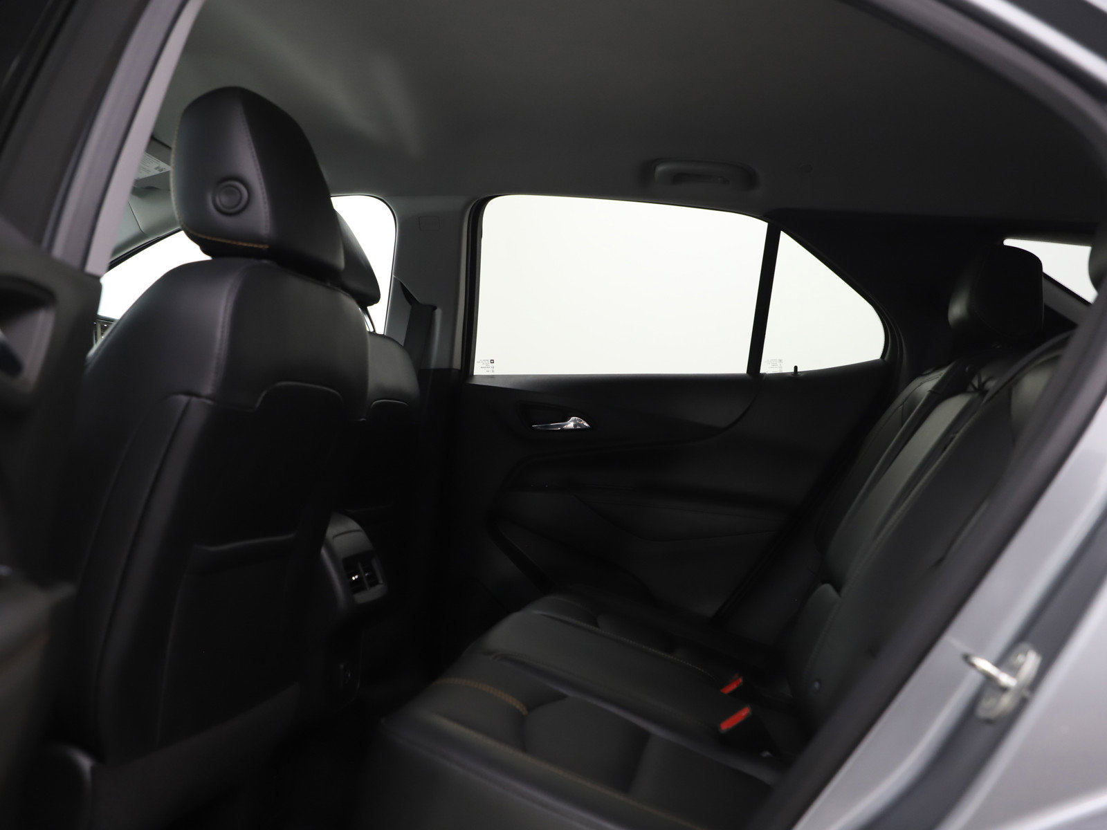 Used 2023 Chevrolet Equinox Premier AWD/4WD image 18