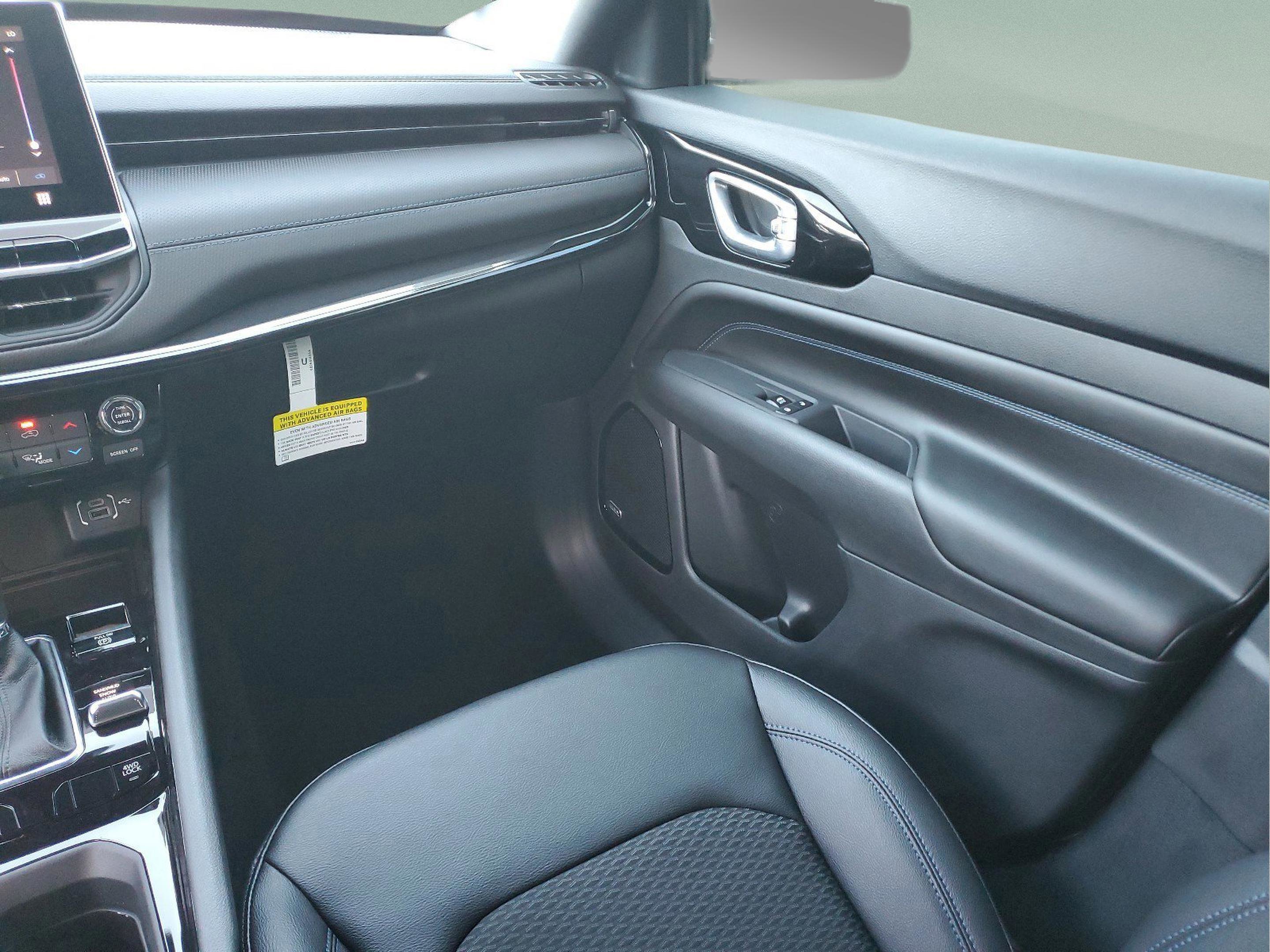 New 2026 Jeep Compass Latitude w/ Quick Order Package 29K image 16