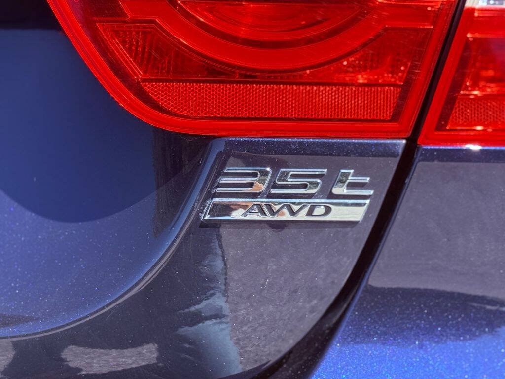 Used 2017 Jaguar XE Prestige AWD/4WD image 18