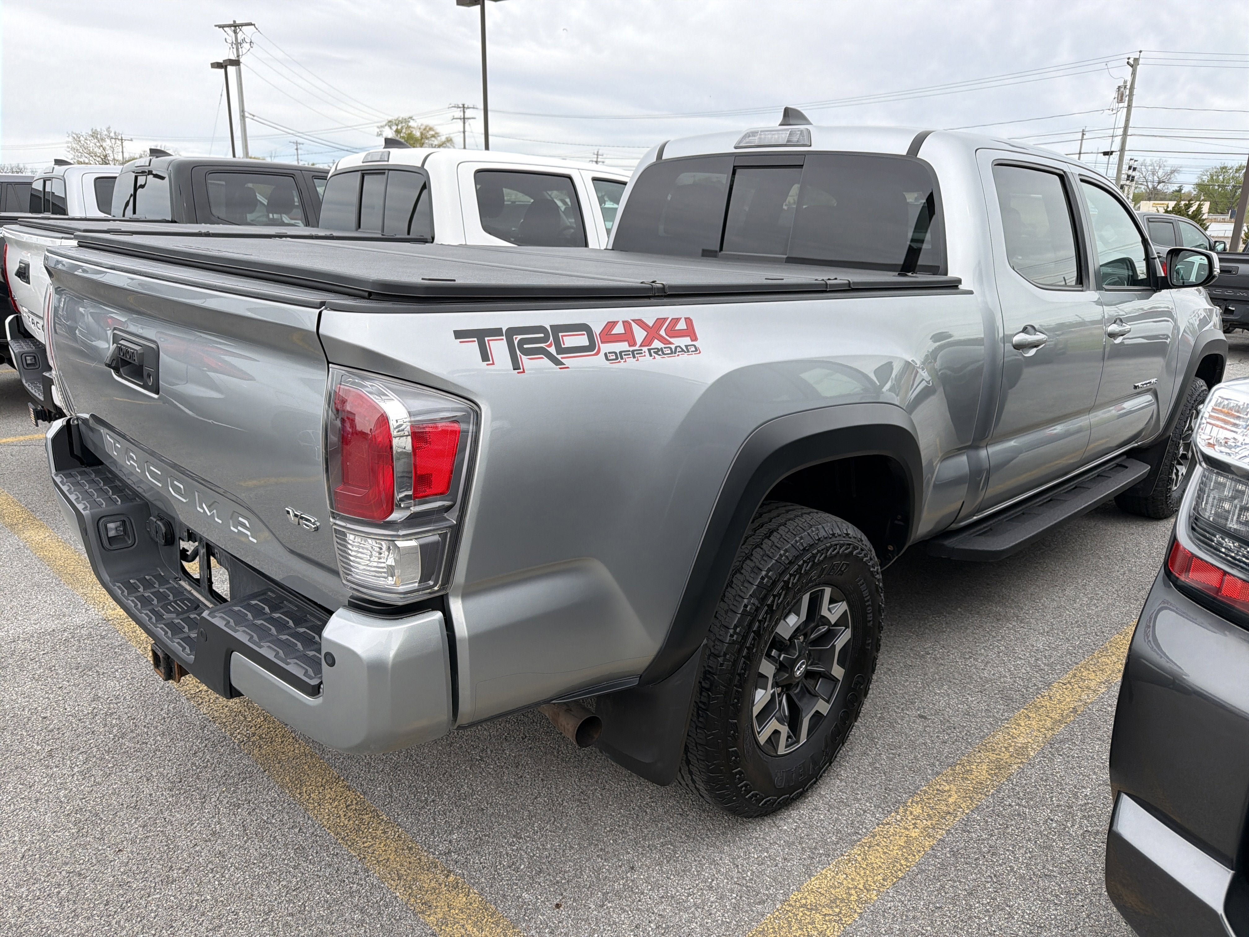 Used 2023 Toyota Tacoma TRD Off-Road w/ TRD Premium Off Road Package AWD/4WD image 7
