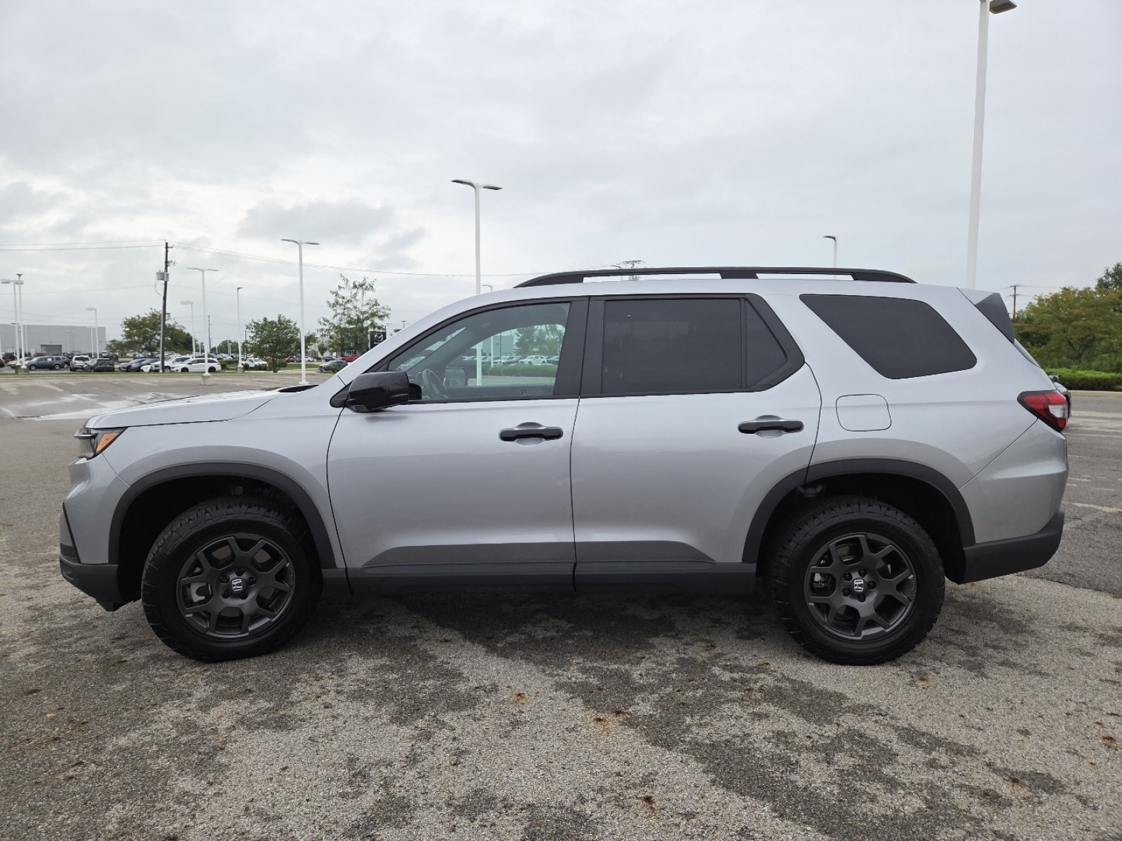 Used 2025 Honda Pilot TrailSport image 15