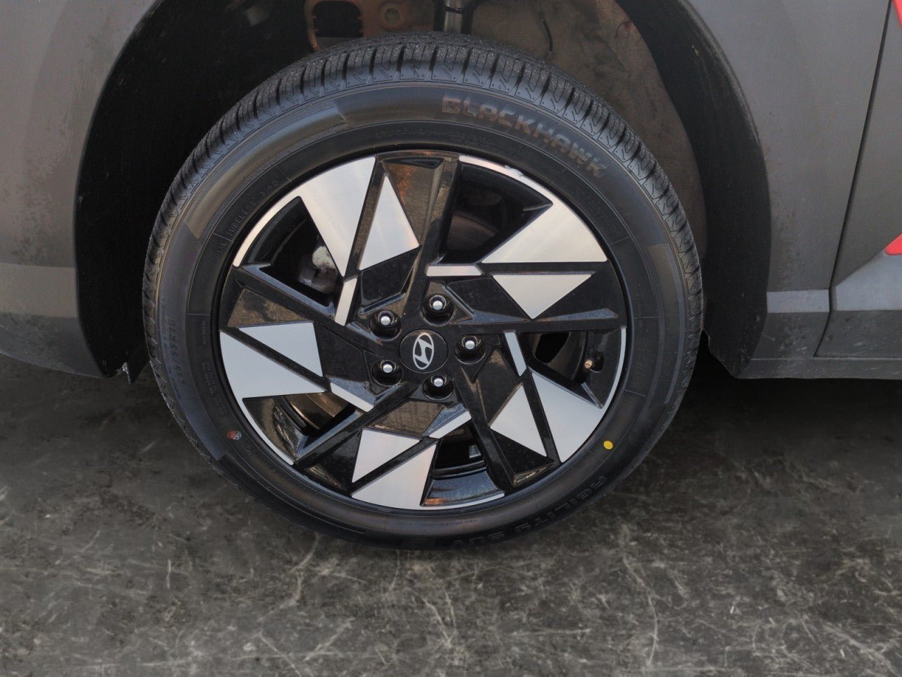 Used 2024 Hyundai Kona SEL AWD/4WD image 9