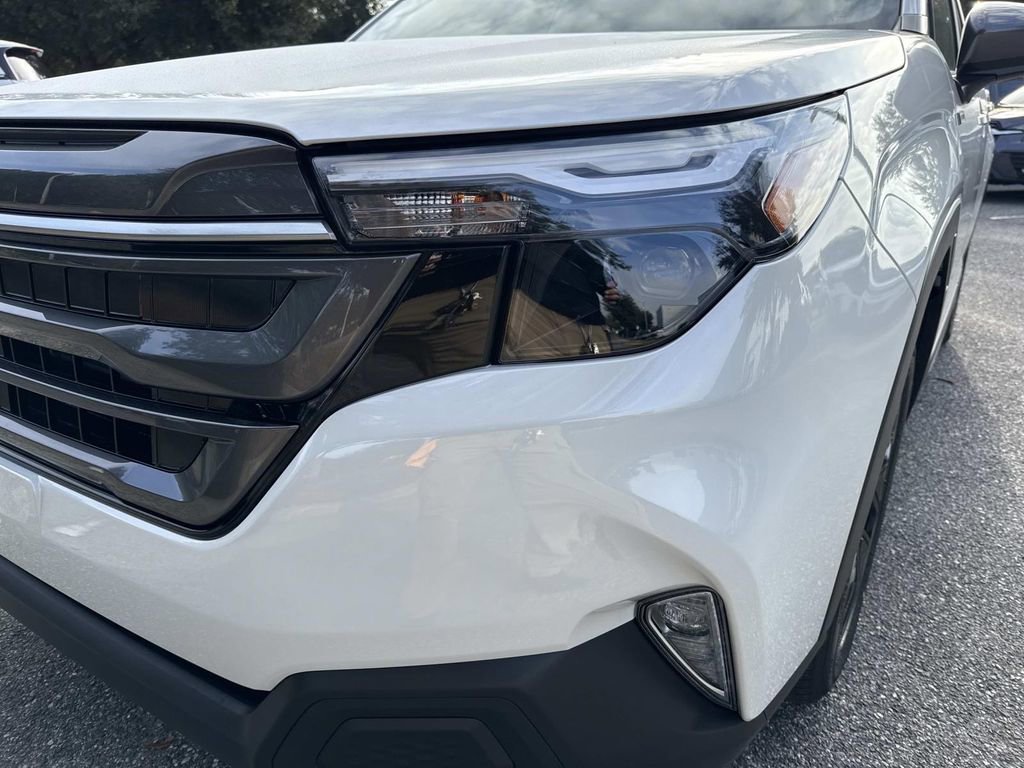 New 2025 Subaru Forester Premium image 9