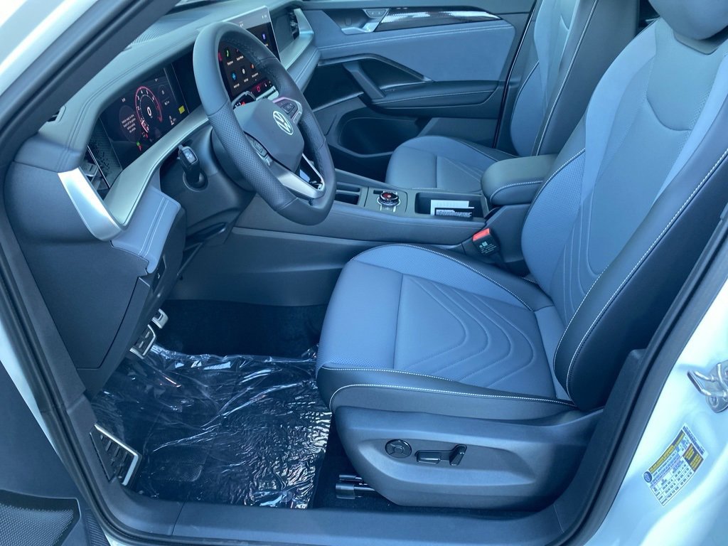 New 2026 Volkswagen Tiguan SE R-Line image 21