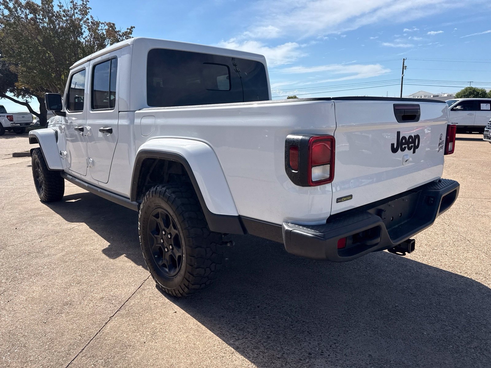 Used 2023 Jeep Gladiator Sport AWD/4WD image 5