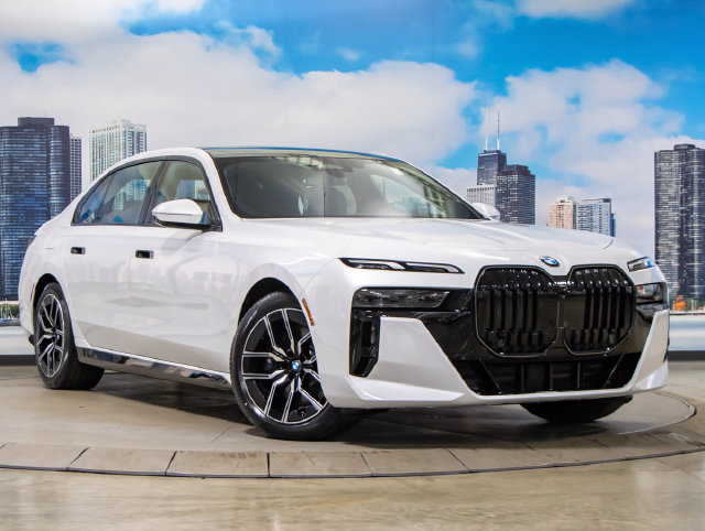 Used 2026 BMW 740i xDrive AWD/4WD image 1