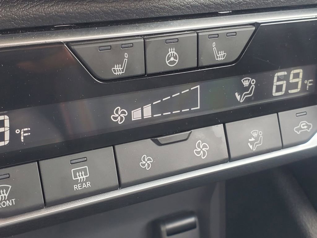 Used 2024 Nissan Sentra SR w/ SR Premium Package image 24